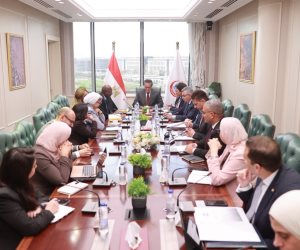 وزير الصحة يبحث مع بعثة بنك التنمية الأفريقي سبل تعزيز التعاون لدعم منظومة التأمين الصحي الشامل