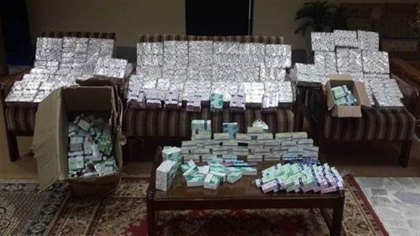 ضبط صاحب شركة ومسجل خطر بحوزتهما 9 آلاف قرص مخدر