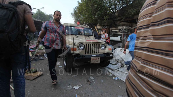 بالفيديو..الأجهزة التنفيذية تشن حملة إزالات مكبرة بحلوان  