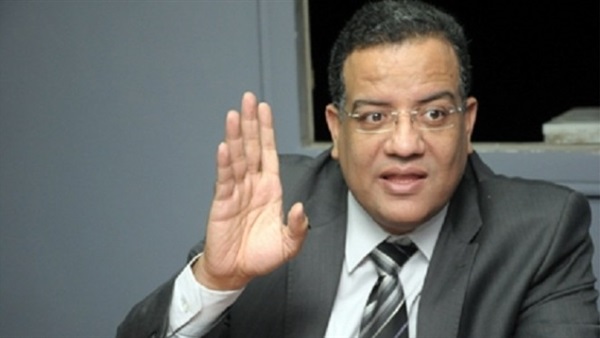 مسلم: استقلت من المصرى اليوم بعد صلاة استخارة فى الحرم المكى 