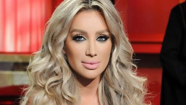 مايا دياب توضح خبر إنفصالها 