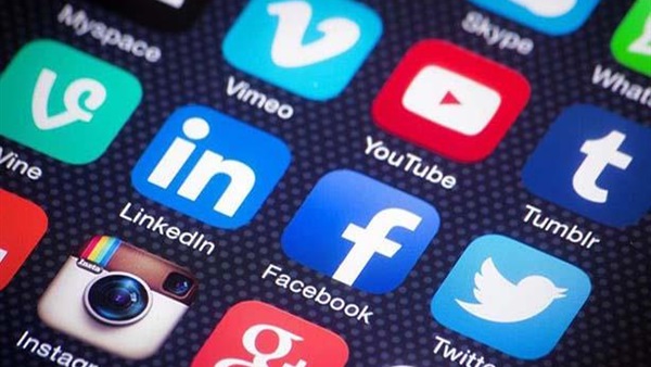 5 حيل تُعرّضك لعمليات النصب على مواقع التواصل الاجتماعي