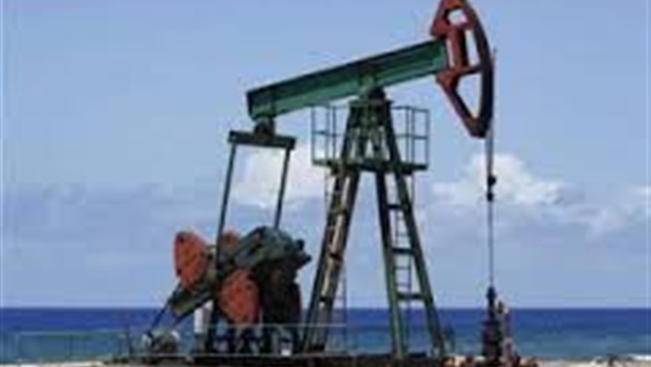 أسعار الخام تقفز 3% بفعل صعود البنزين وهبوط الدولار