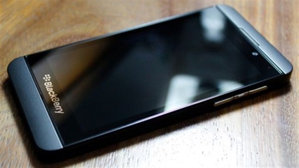 تسريب صور هواتف بلاك بيرى الجديدة 
