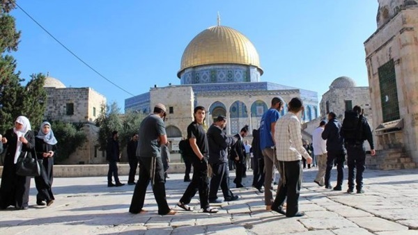 1013 مستوطنا اقتحموا المسجد الأقصى خلال عيد الفصح اليهودي