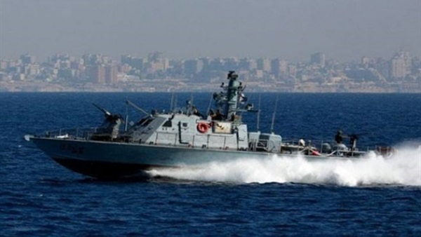 زورق حربي إسرائيلي ينتهك المياه الإقليمية اللبنانية