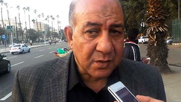 مدير أمن السويس يتفقد الخدمات الأمنية بالكنائس ويقدم التهنئة