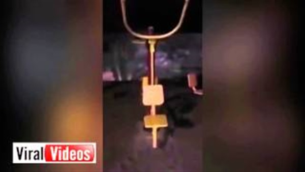 بالفيديو.. «عفريت» يقوم بأفعال غريبة في صالة رياضية