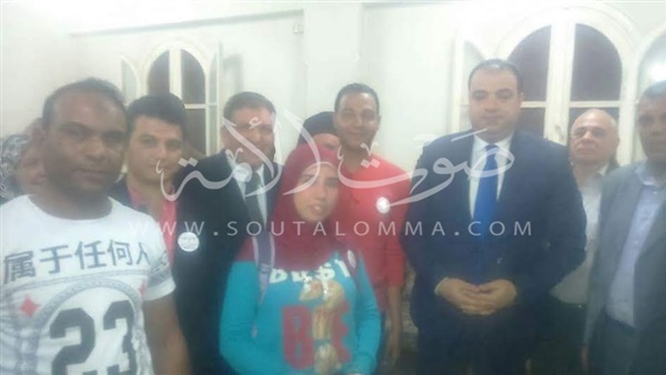 بالصور.. «المصريين الأحرار» بالفيوم يهنئ الأقباط بعيد القيامة المجيد