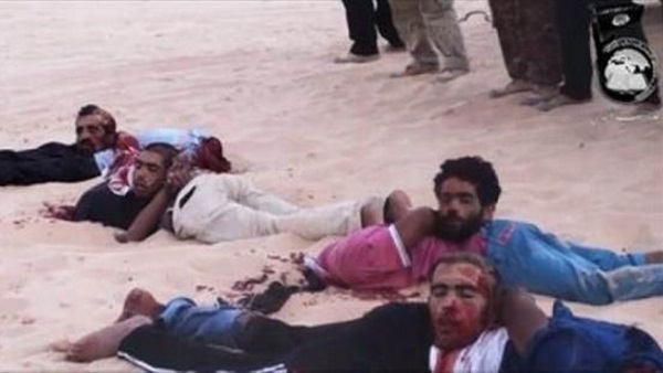 «داعش» يعدم أربعة شبان في الرقة بعد إتهامهم بالتجسس