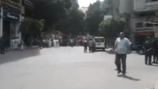 بالفيديو.. بلطجية يحرضون ضد «الصحفيين»: ادبح يا سيسي 