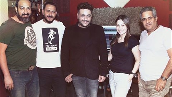 بالصور.. كواليس محمد رحيم وبوسي بأغنية «بتفرج علي الأيام»