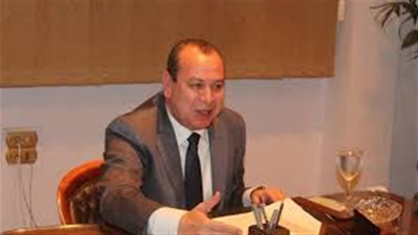 محافظ دمياط يبحث سبل تطوير مكاتب البريد