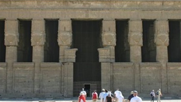 410 سائحين زاروا معبد دندرة بقنا خلال الأسبوع الجاري
