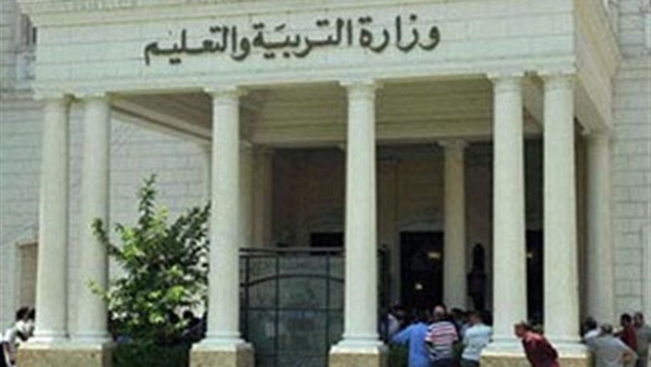 «التعليم»: الإنتهاء من صناعة أكبر عدد من المقاعد قبل العام الدراسي الجديد