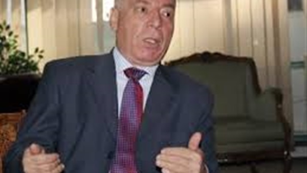 النمنم يبحث إستعدادات إصدار  المجموعة الكاملة للأبنودي 