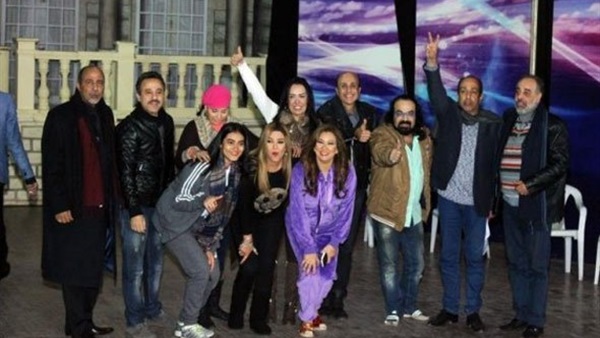 فريق «حوش بديعة» فى طريقه للأقصر