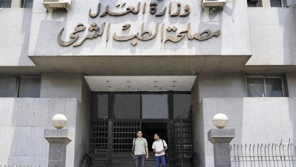أهالي قتلي ليبيا يتعرفون علي  الجثامين بمشرحة زينهم