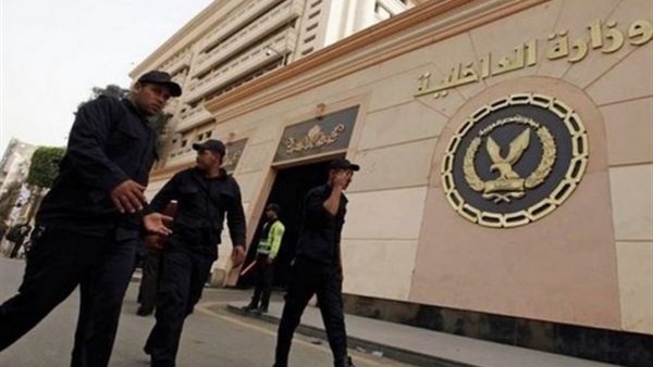 عاجل..حبس أول ضابطين بتهمة التعاون مع عصابة «الدكش»