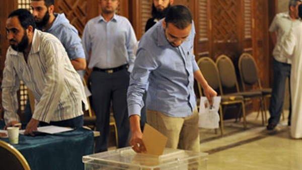 اقبال على سفارة مصر ببغداد  في أول أيام الانتخابات بالخارج  