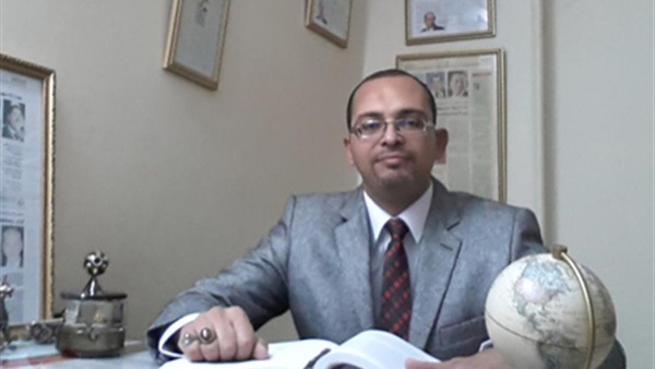 أحمد شاهين: «أنا عمود الحكمة»
