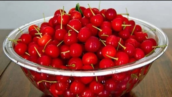 دراسة: عصير الكرز الطبيعي يساعد في تقليل مستويات ضغط الدم