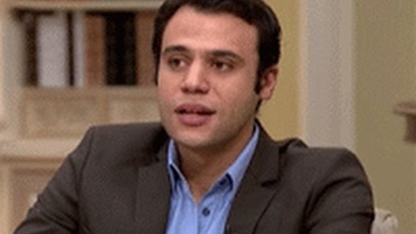 محمد إمام يهاجم سارقى الأفلام من السينمات