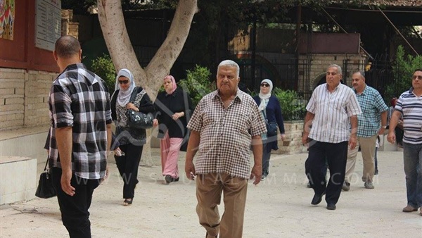 بالصور: أقبال كثيف من المواطنين على دائرتي ا دائرتي العجوزة والدقي  