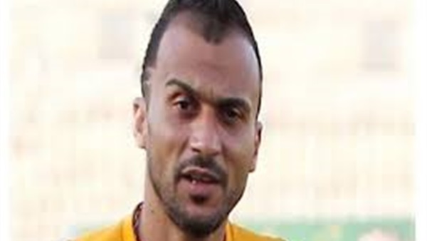 دفاع إبراهيم سعيد يطلب 10001 جنيه تعويض مادي من طليقته 