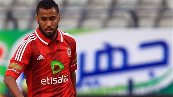 حسام عاشور يوافق على تمديد عقده مع «الأهلي»