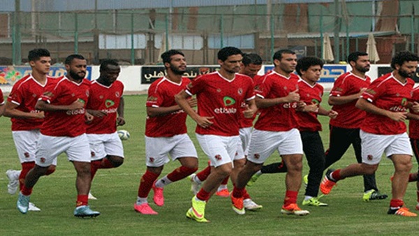 أحمال بدنية للمدافعين وتدريبات على التسديد للمهاجمين فى مران الأهلي