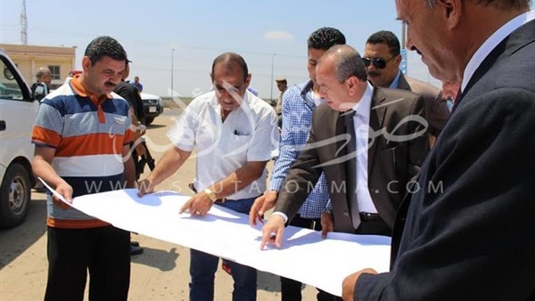 محافظ دمياط يتفقد أعمال الحفر بمدينة دمياط