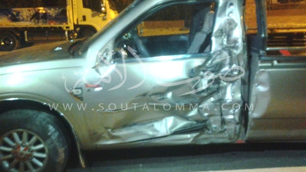 بالصور.. نجاة العشرات فى سفاجا بعد اصطدام سيارة بـ«بالوعة» الصرف الصحى 