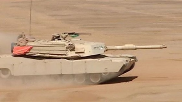 7 معلومات عن المدرعة الأمريكية التى استلمها الجيش المصري..تتميز بهيكل وشاسية على شكل حرف«v» لتوفير مساحة لتشتيت الإنفجار..صممت لحماية الجنود من العبوات الناسفة..انخفاض نسبة الوفيات 99٪فى هجمات القنابل