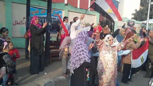   تأخر القضاة أدى إلى تكدس الناخبين أمام اللجان بأبوتيج