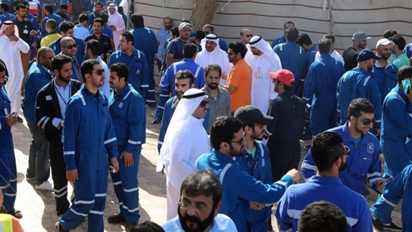 أسعار النفط تواصل التراجع رغم إضراب الكويت