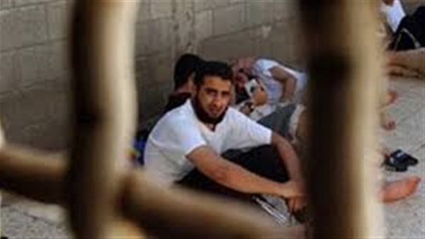 30 سجينا يعرضون تجاربهم في حفل تأهيلهم بالمنيا