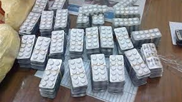 شرطة السادات تضبط عاملا بحوزته 149 قرص ترامادول