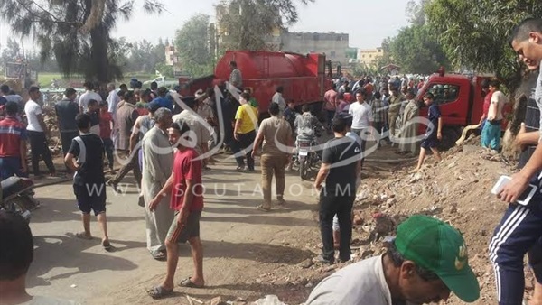 بالصور.. إنهيار مصنع للطوب وإصابة 4 اشخاص بفكر الشيخ