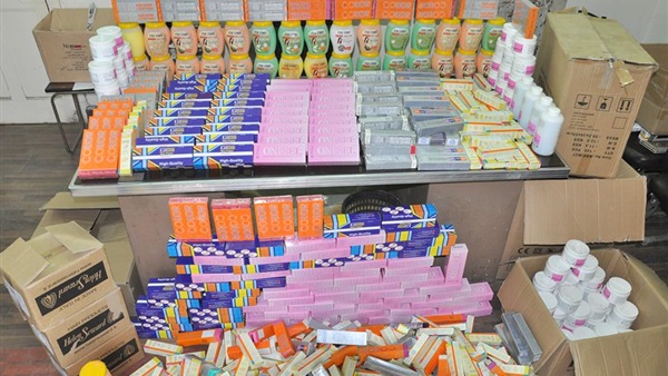 جمارك سفاجا تحبط محاولة تهريب كمية كبيرة من المستلزمات الطبية