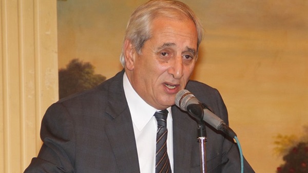 رجال ونساء.. قوادون على شاشة السينما 