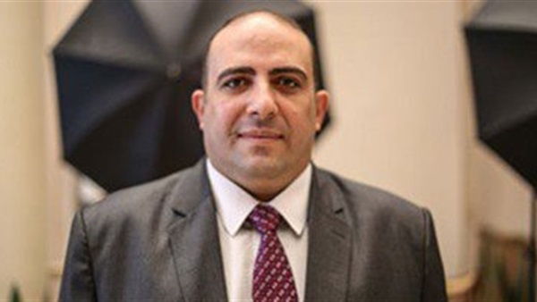 عضو لجنة الصحة بالبرلمان ينتقد تصريحات رئيس «المجالس الطبية»