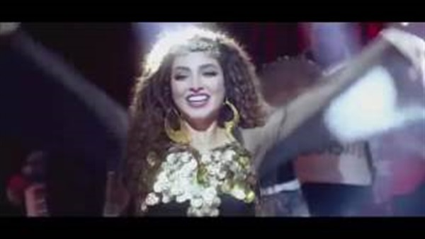 بالفيديو.. بدلة رقص روجينا تتصدر برومو «الطبال»