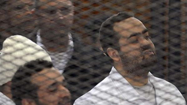 جنح استنئاف المعادى ترفع محاكمة أحمد دومة ومحمد عادل