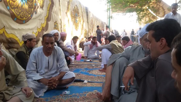 بالصور.. قبيلة بالجيزة تقيم شركات خاصة لتشغيل ابنائها العاطلين 