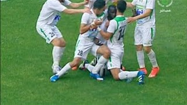 بالفيديو.. بجاية يصعد لدور المجموعات بـ «الكونفدرالية» بعد الإطاحة بالترجي