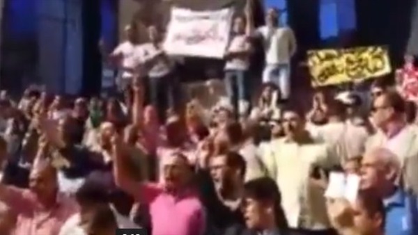 بالفيديو.. وقفة احتجاجية لـ«الصحفيين» تضامنًا مع «علي بيكا»