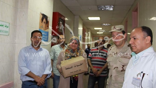 بالصور...القوات المسلحة تقدم هدايا لمرضى الأطفال التخصصي ببنها