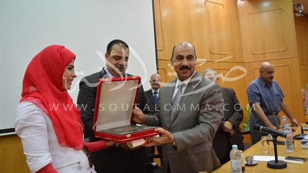 بالصور.. حفل تخرج طلاب برنامج الاعلام بالتعليم المفتوح