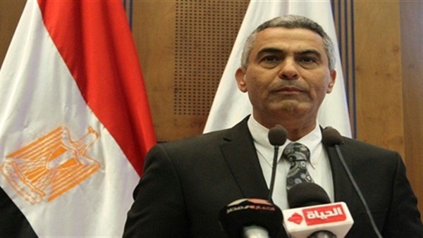 وزير النقل: التعاقد علي توريد 212 عربة مكيفة جديدة